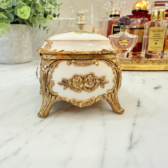 Vintage Hollywood Regency Music Box/Trinket Box Works! - Picture 14 of 16